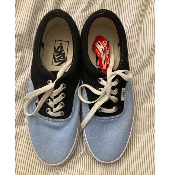 NWT Vans Era Light Blue and Black Two Tone Canvas Sneakers W7/M5.5 - Picture 2 of 6